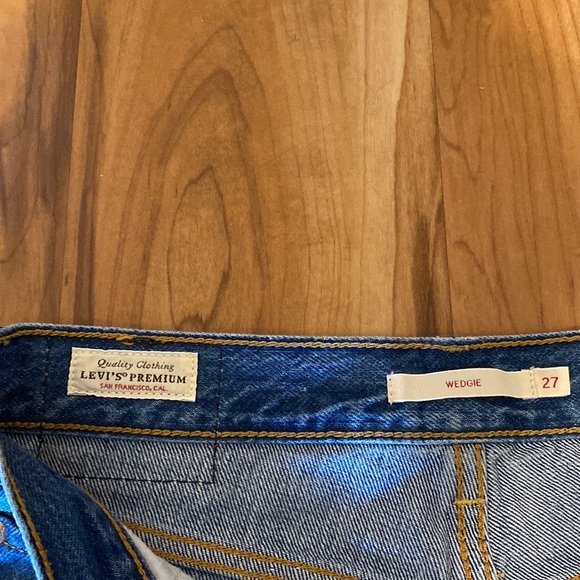 LEVIS—never worn - Picture 4 of 4